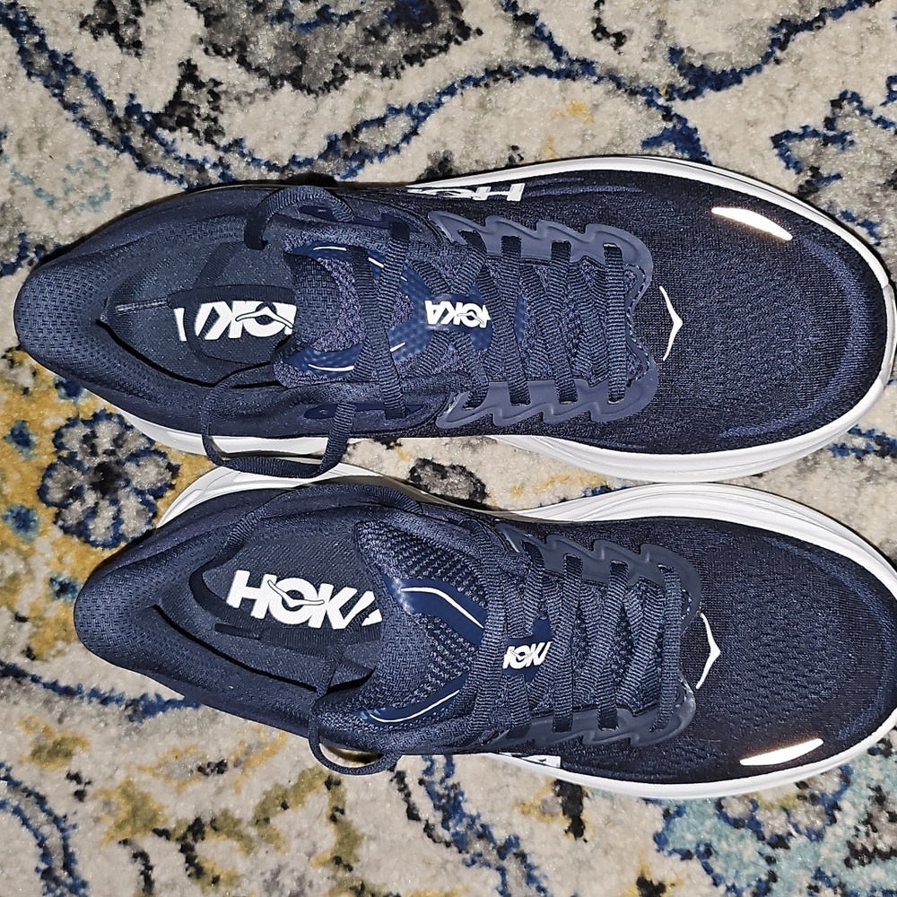 Mens Hoka Bondi 9.  in Varsity Navy/White     SIZE#8 D - Picture 3 of 5